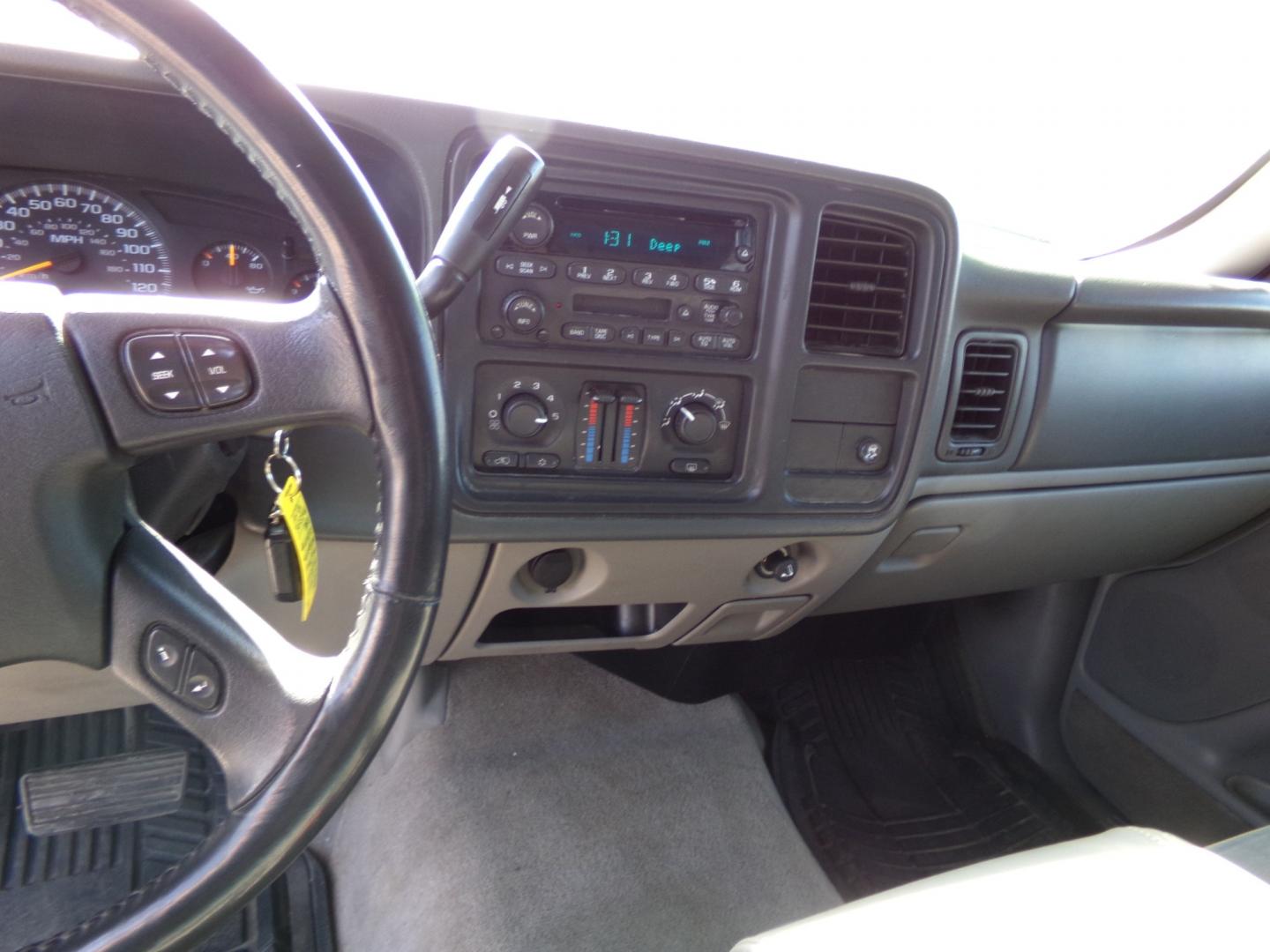 2005 Grey /Grey Chevrolet Suburban 1500 4WD (1GNFK16Z55J) with an 5.3L V8 OHV 16V FFV engine, 4-Speed Automatic Overdrive transmission, located at 2630 Philips Field Rd., Fairbanks, AK, 99709, (907) 458-0593, 64.848068, -147.780609 - Photo#5